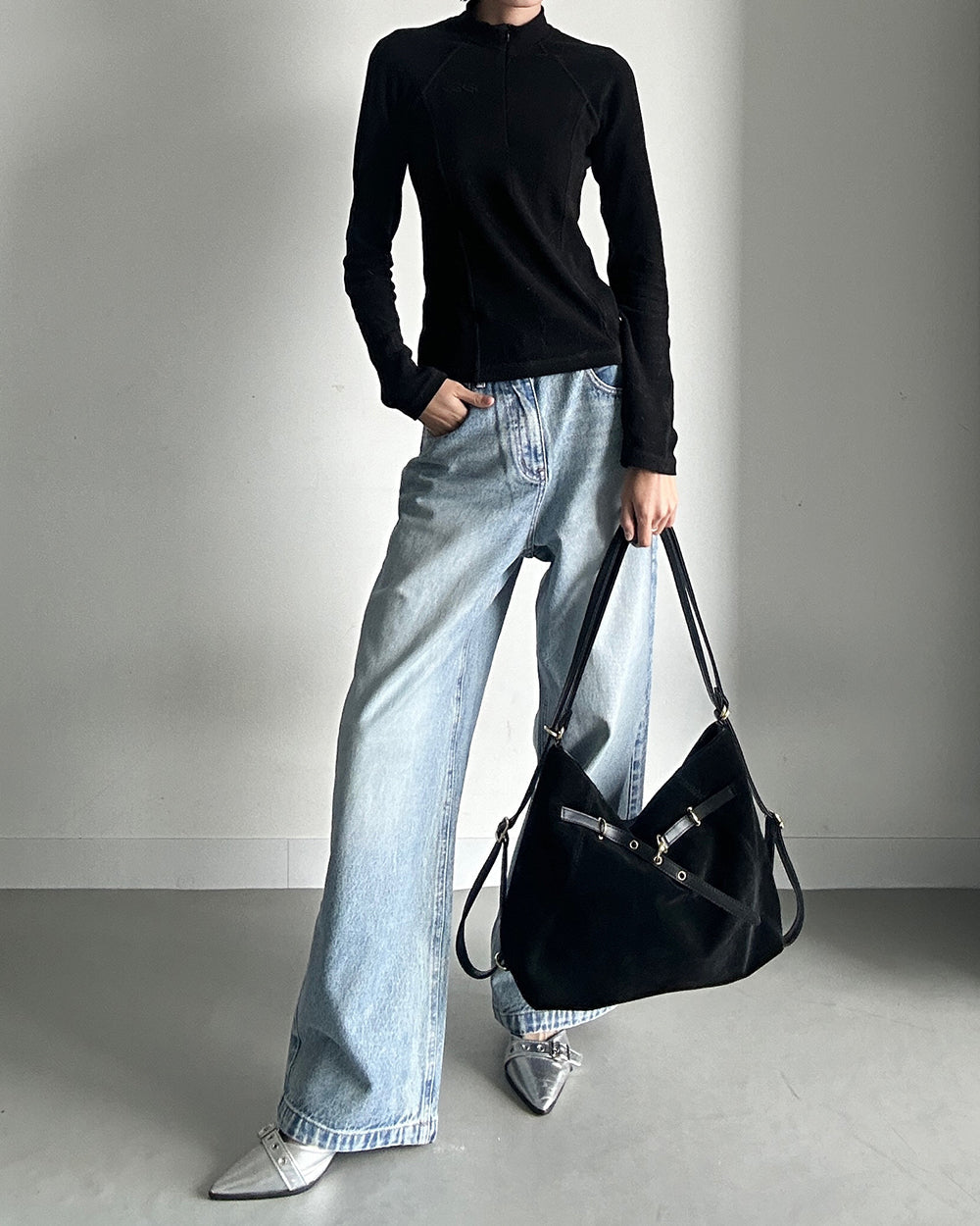 Academia Belted Shoulder Bag