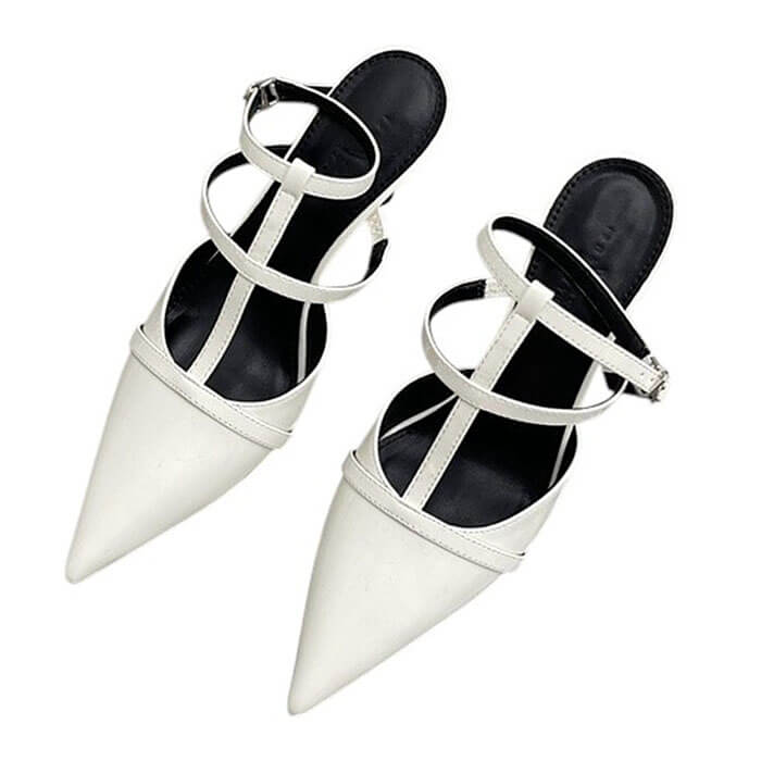 Drama Dealer Pointed Heels